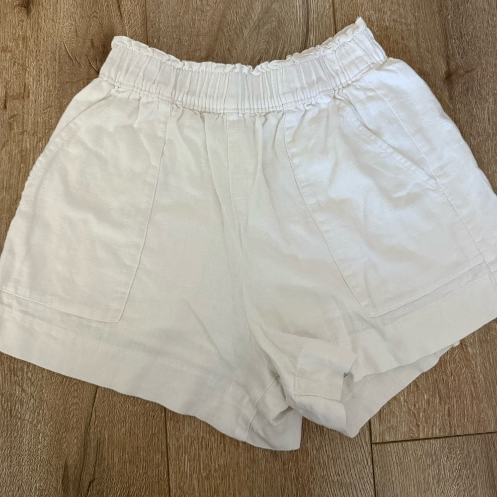Abercrombie & Fitch High Waist White Shorts